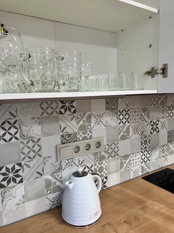 Новый дом с собственной территорией и видом на горы