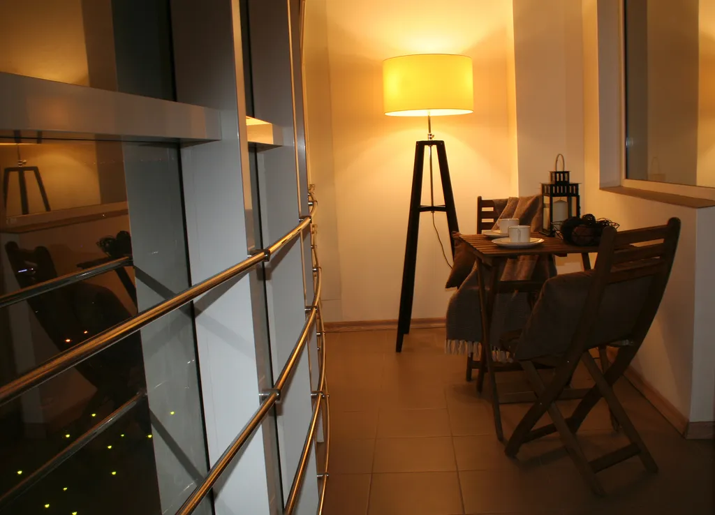 Просторная и теплая квартира с панорамным видом в центре города