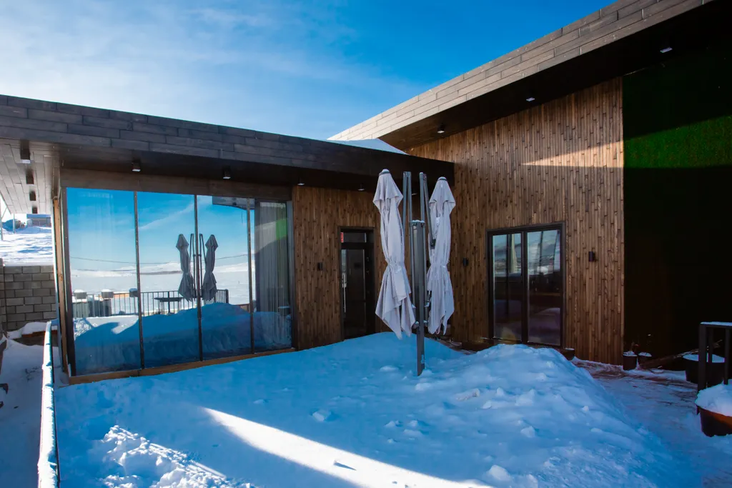 Дом с видом на озеро