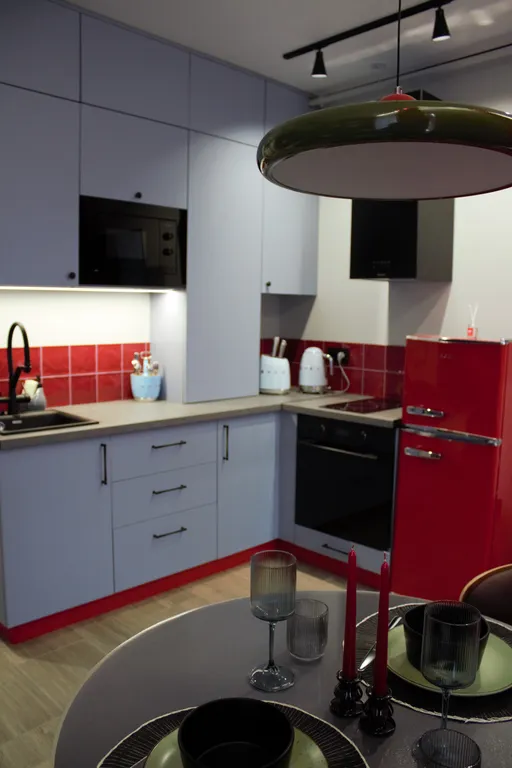 Стильная уютная студия с дизайнерским ремонтом