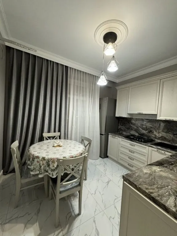 Квартира с дизайнерским ремонтом в элитной новостройке