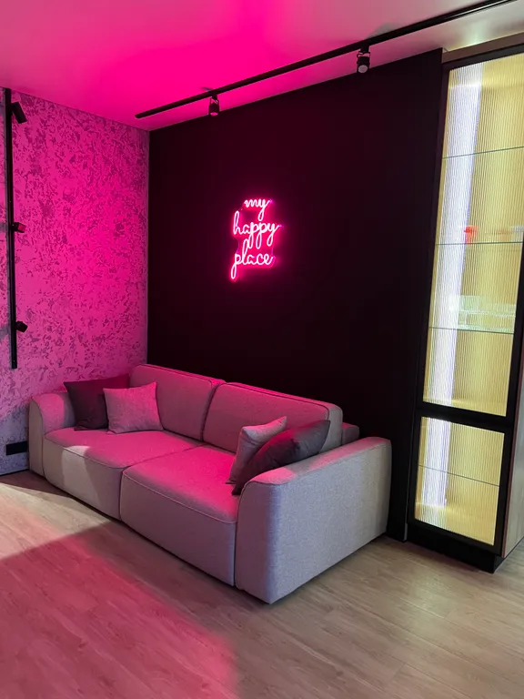 Люксовая 2-комнатная квартира с дизайнерским ремонтом