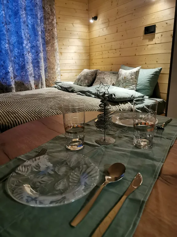 Домик на море