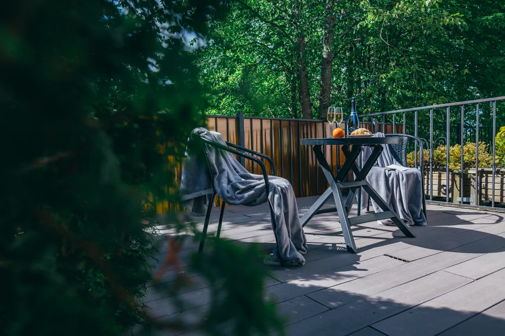 Двухкомнатная квартира с террасой у моря