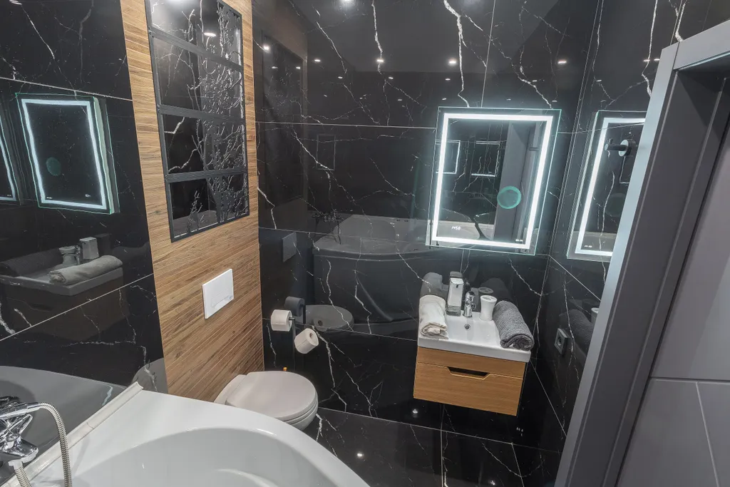 Дизайнерская студия с джакузи и камином