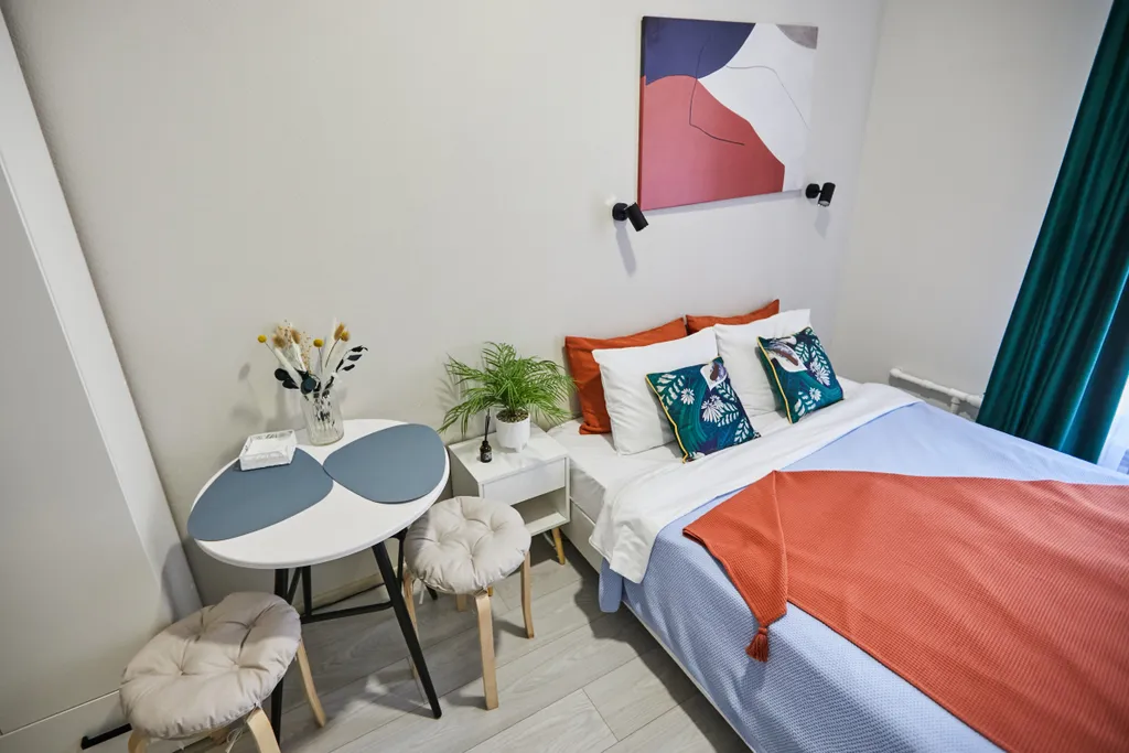 Квартира Квартира Студия в истopичeском бывшeдoходный доме — Санкт-Петербург