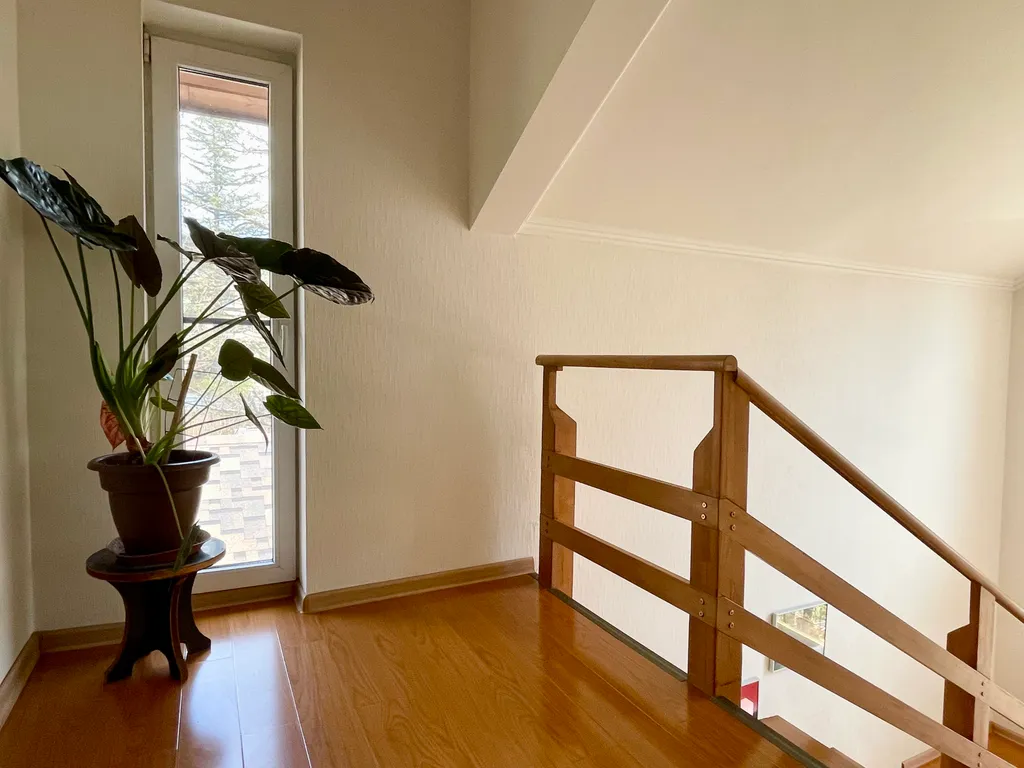 Коттедж в центре Красной Поляны с видом на горы