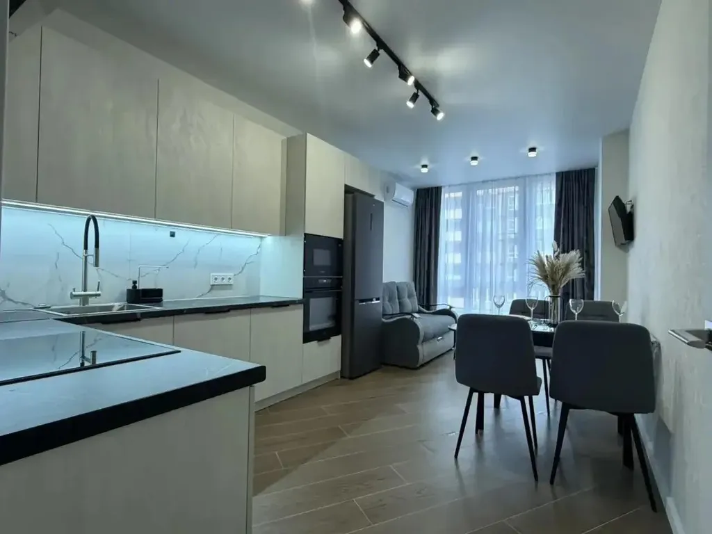 Современная 2-я квартира в районе ГМР