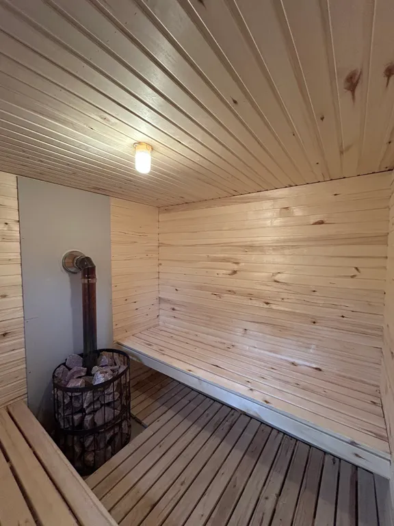 Коттедж Дом на природе с бассейном, русской баней и банным чаном — Афипский