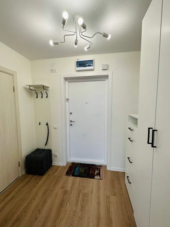 Светлая студия с видом на закат