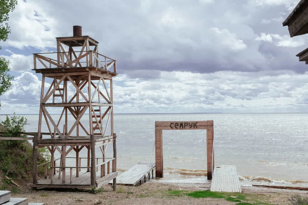 Дома из клееного бруса в хвойном лесу у Камского Моря и Семрука