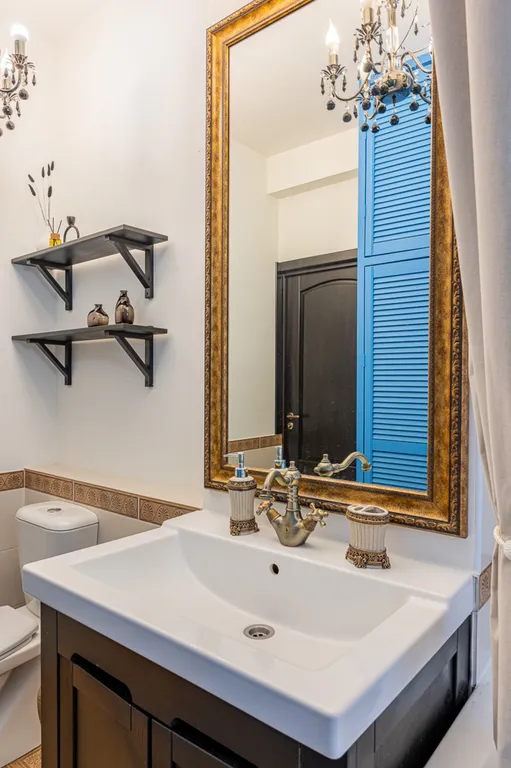 Квартира Просторная квартира бизнес-класса с винтажным интерьером в центре — Екатеринбург