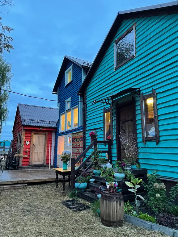 Дом рыбака с баней в самом живописном месте города, у реки и озера