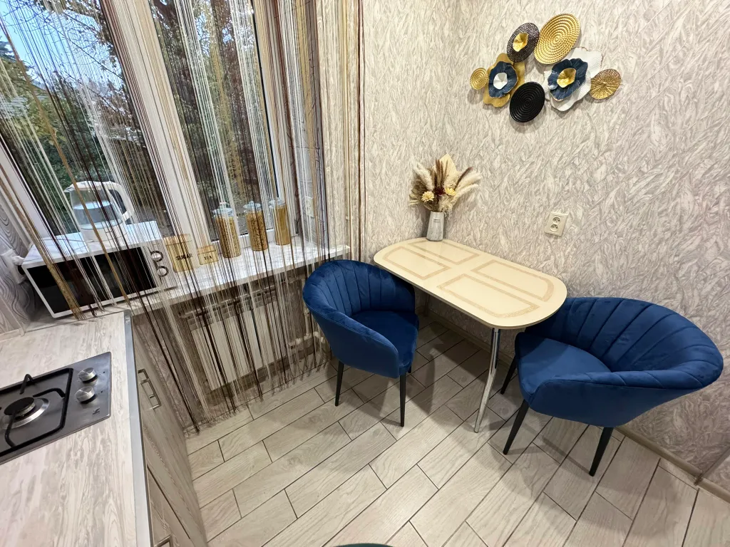 VIP 2-к с джакузи в центре