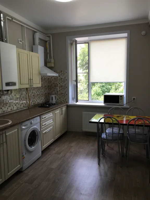 Квартира Двушка с евроремонтом — аренда посуточно в Миллерово