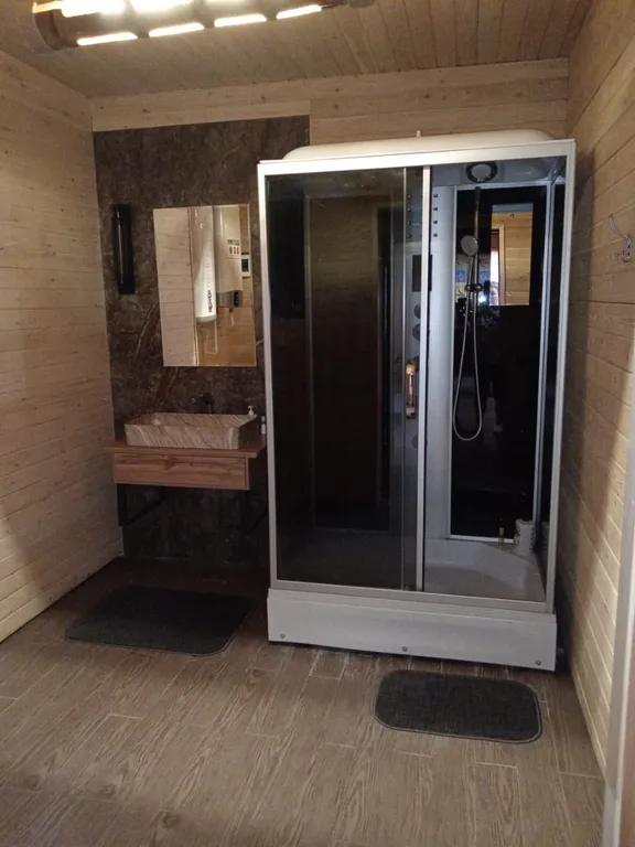 Африка - яркий коттедж для 2-3 семей