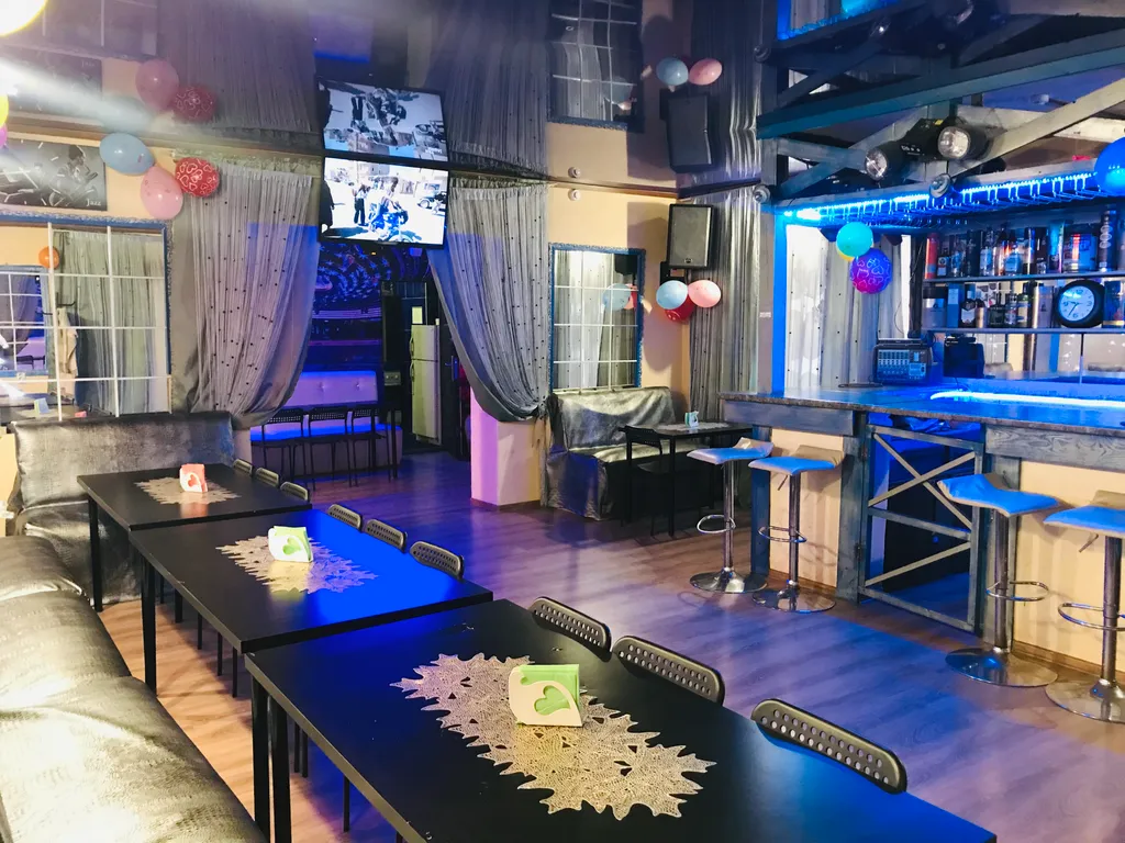 Котедж с баней и бассейном