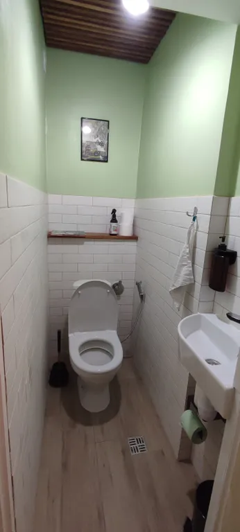 Квартира у горы, с балконом