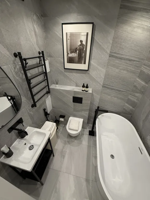 Современный апартамент в тихом районе