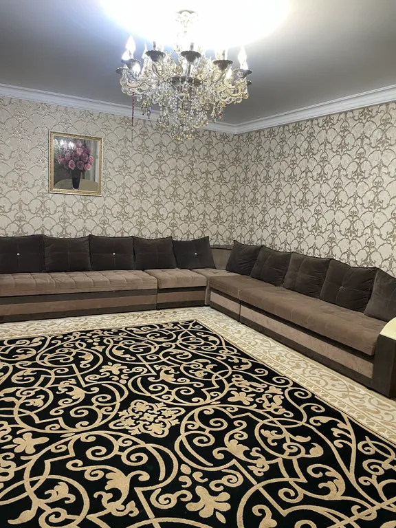 Квартира со своим двором у набережной