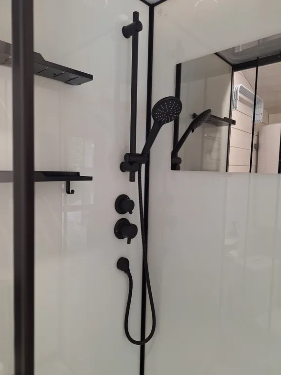 Коттедж Уютный семейный домик с террасой в лесу — Шерегеш