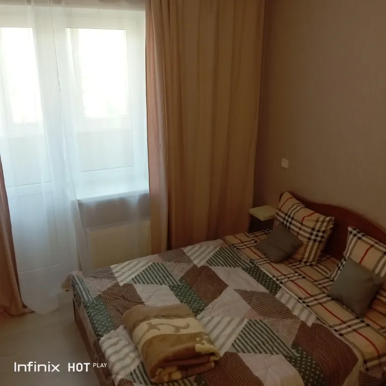 Студия с видом на горы и новороссийский порт