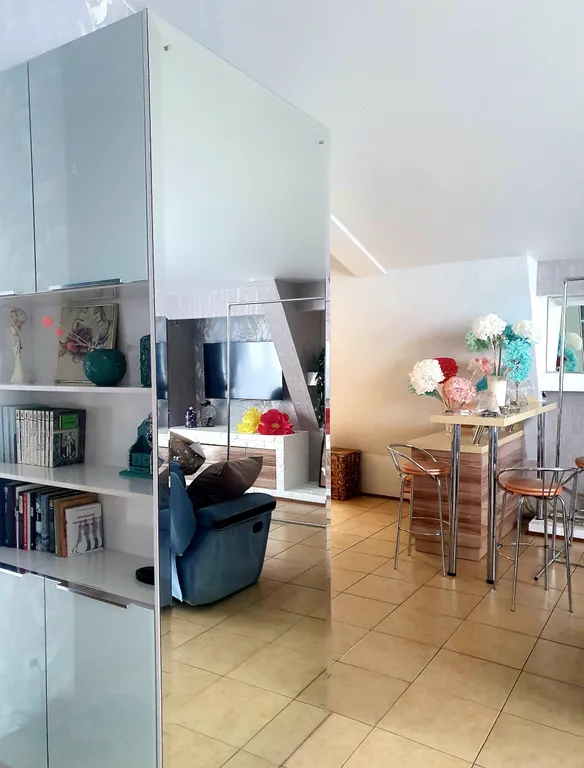 Где начинался город, с видом на море