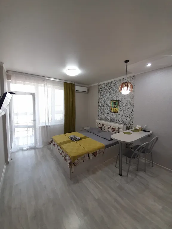 Студия в новом доме в центре