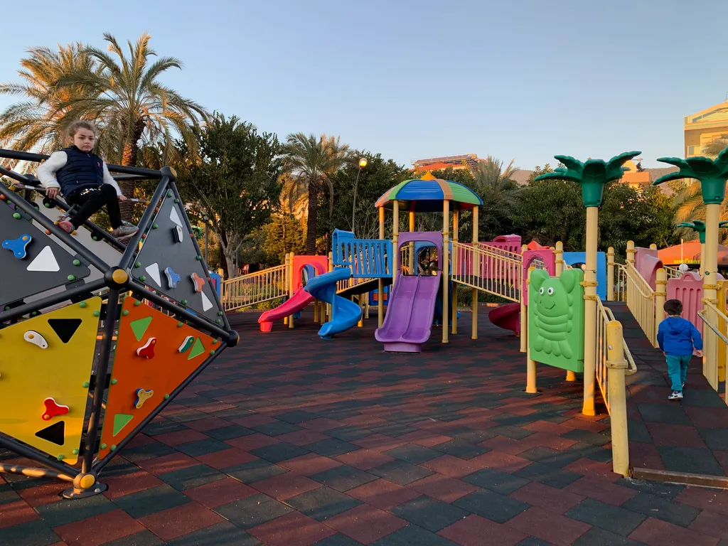 Апартаменты в 100м от пляжа Клеопатра