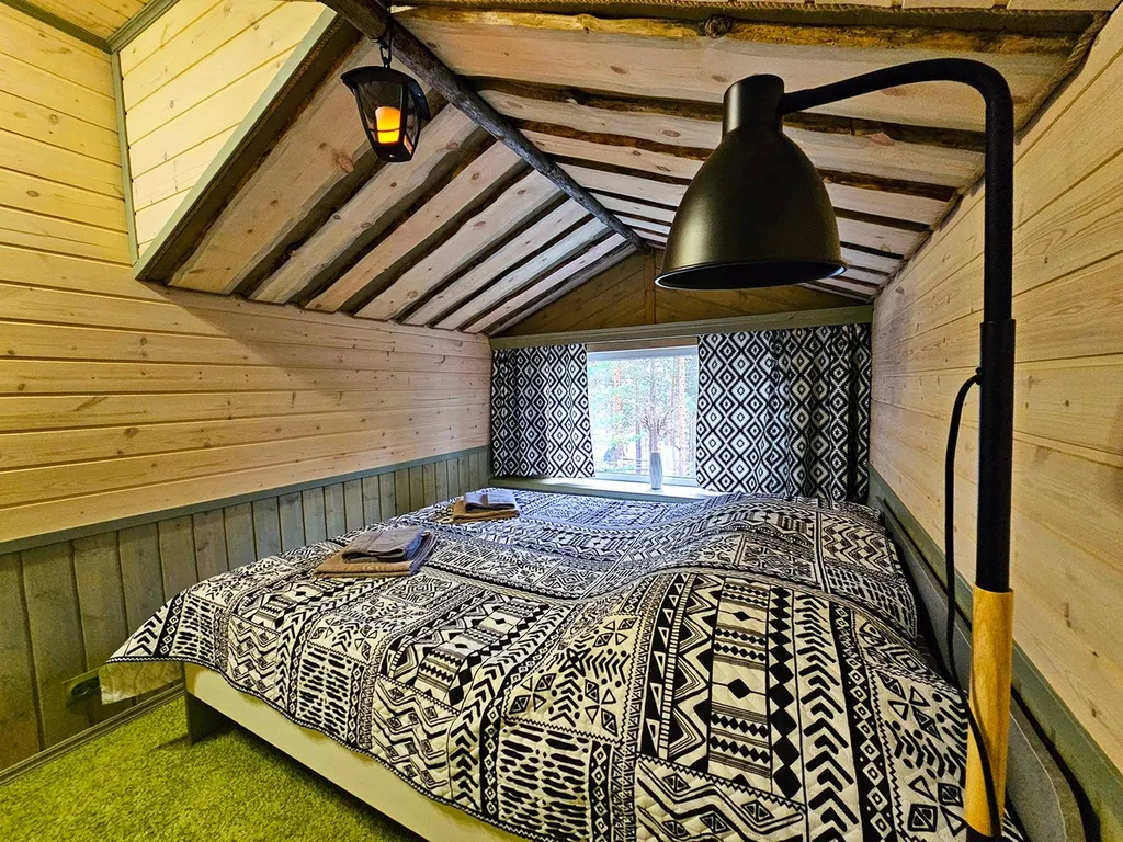 Уютный и просторный коттедж в сосновом бору на берегу озера