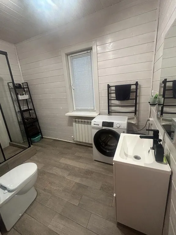 Уютный коттедж в окружении леса