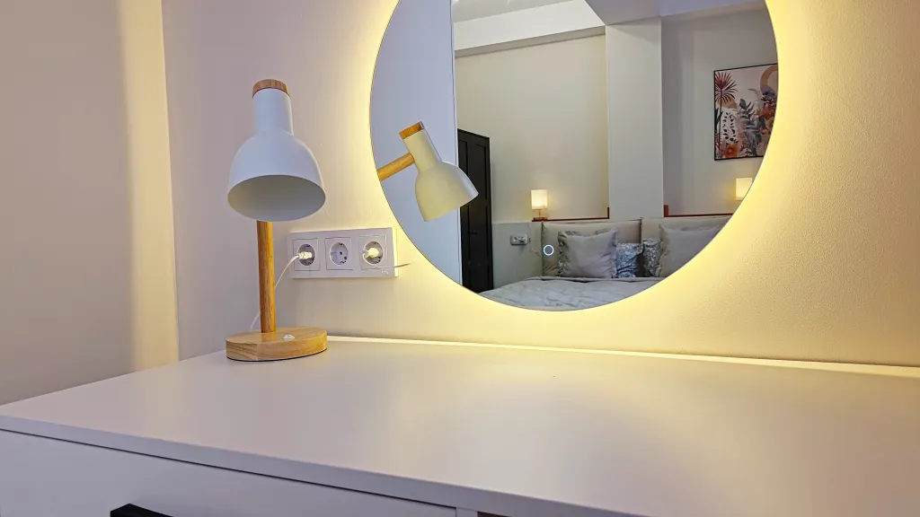 Дизайнерский апартамент с двумя спальнями