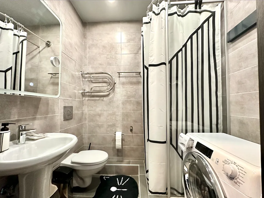 Дизайнерская студия Ls-black strong с видом на море и горы 7 этаж