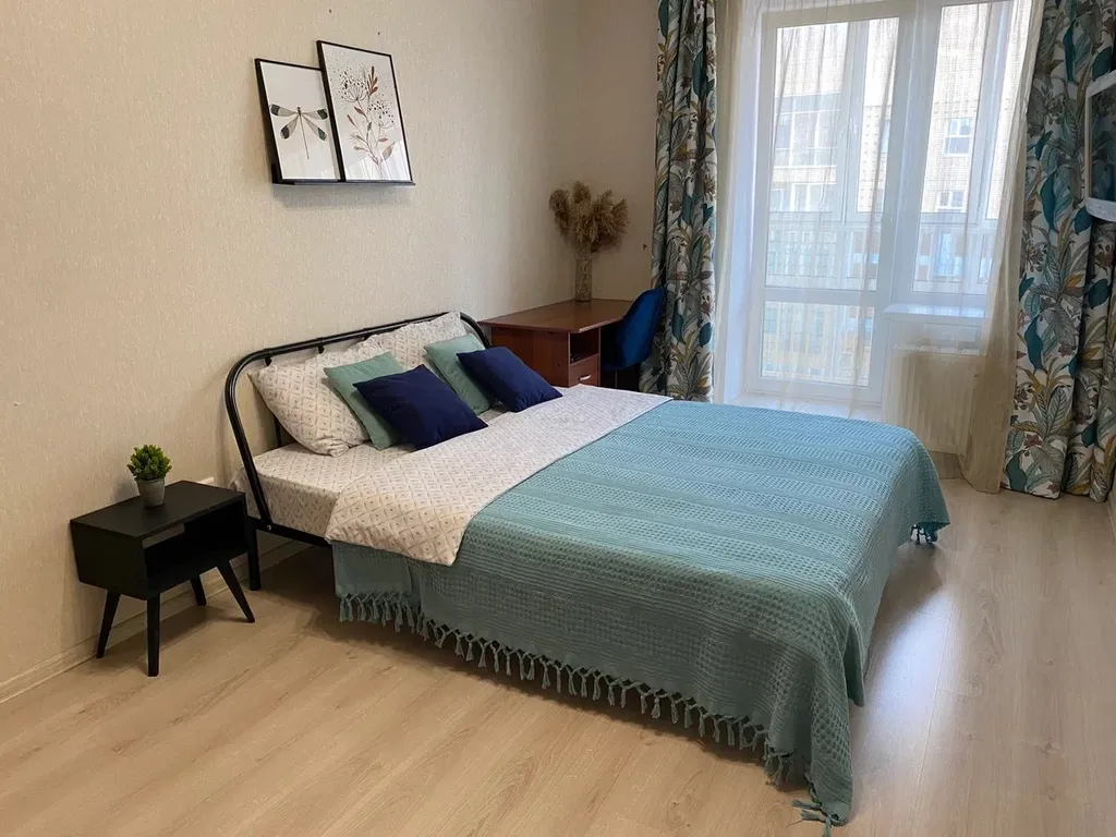 Квартира Яркие и современные однокомнатные апартаменты — аренда посуточно в Пермь