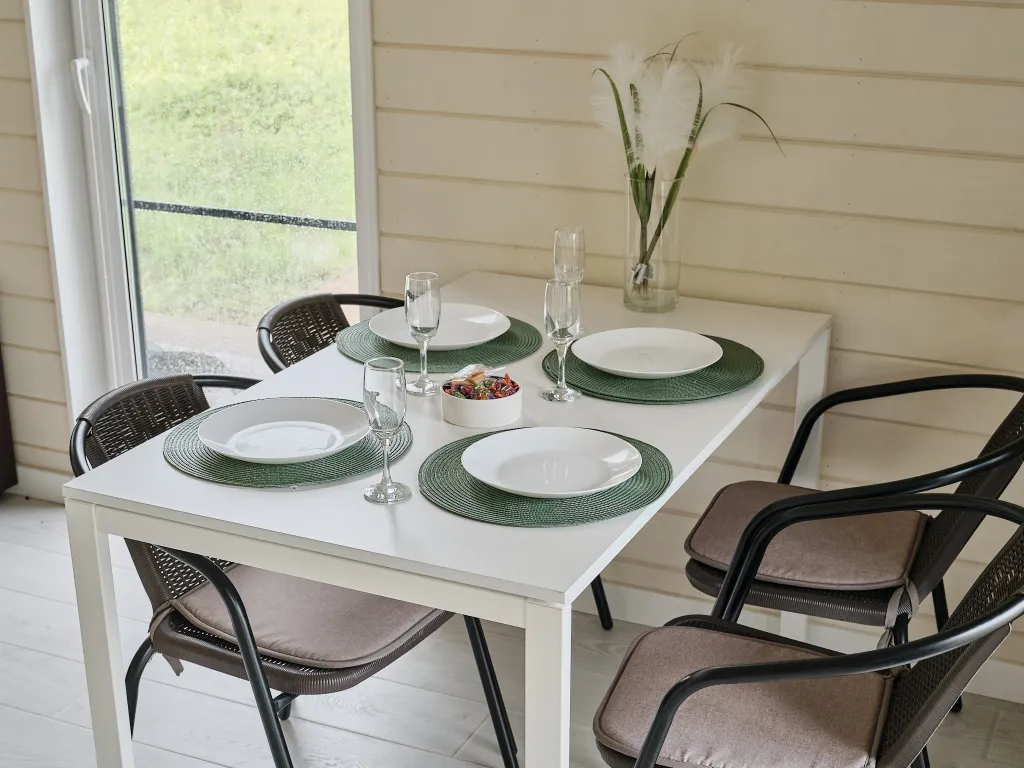 Коттедж Новый дом с сауной и детской/спортивной площадкой — Капорки