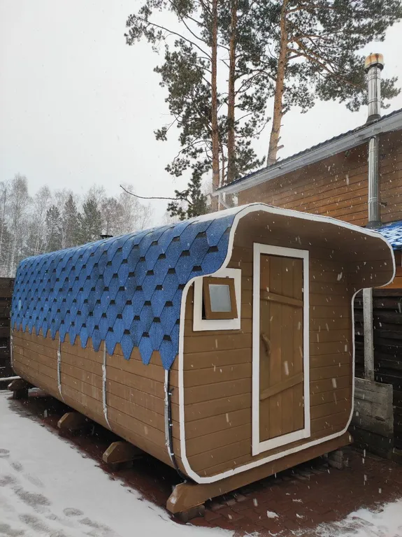 Уютный дом с камином и кедровой баней-бочкой на дровах