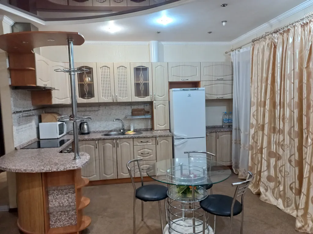 Квартира Уютная студия в новострое, вода круглосуточно — аренда посуточно в Донецк