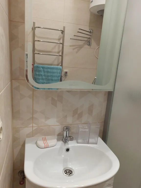 Двухкомнатная квартира у моря с немноголюдным пляжем