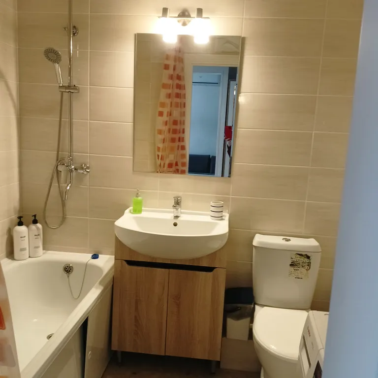 Евро 2-комнатная квартира, новостройка Метропарк в центре