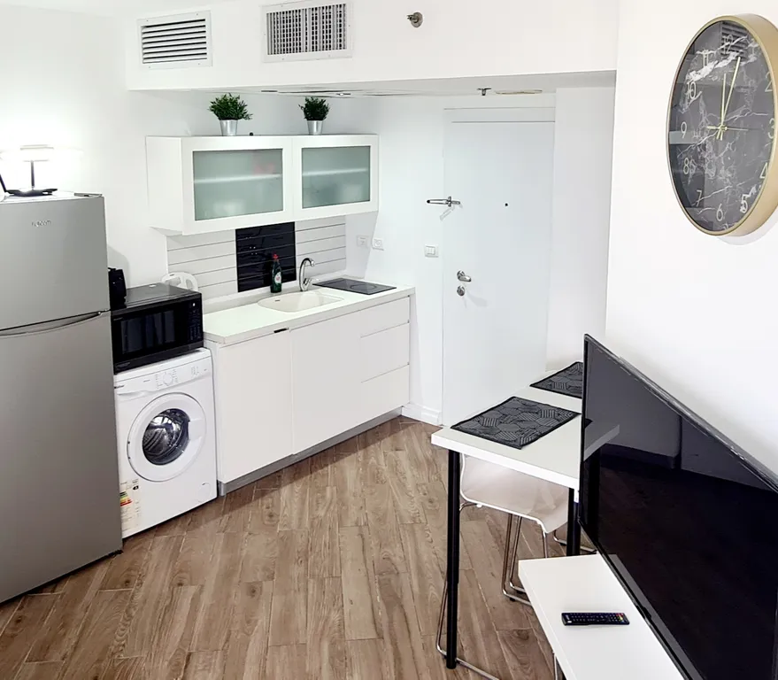 Квартира 1904Прекрасные апартаменты с видом на море Бесплатная парковка — аренда посуточно в Бат-Ям