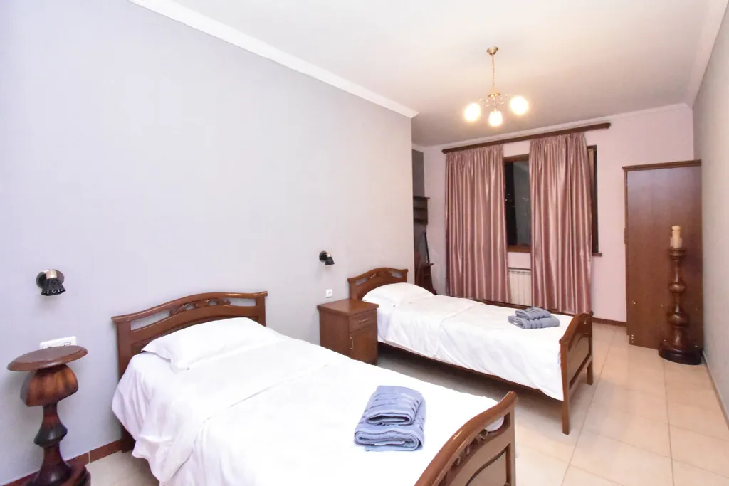 Квартира у площади Республики