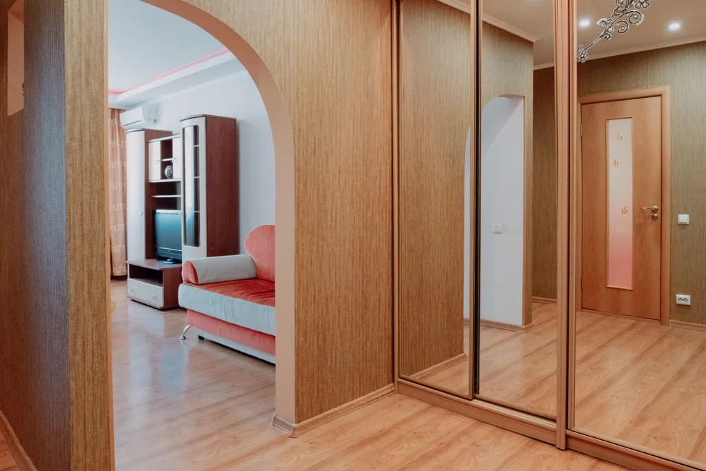 Квартира Апартаменты возле планеты, в ярком цвете с бесплатным wi-fi — Красноярск