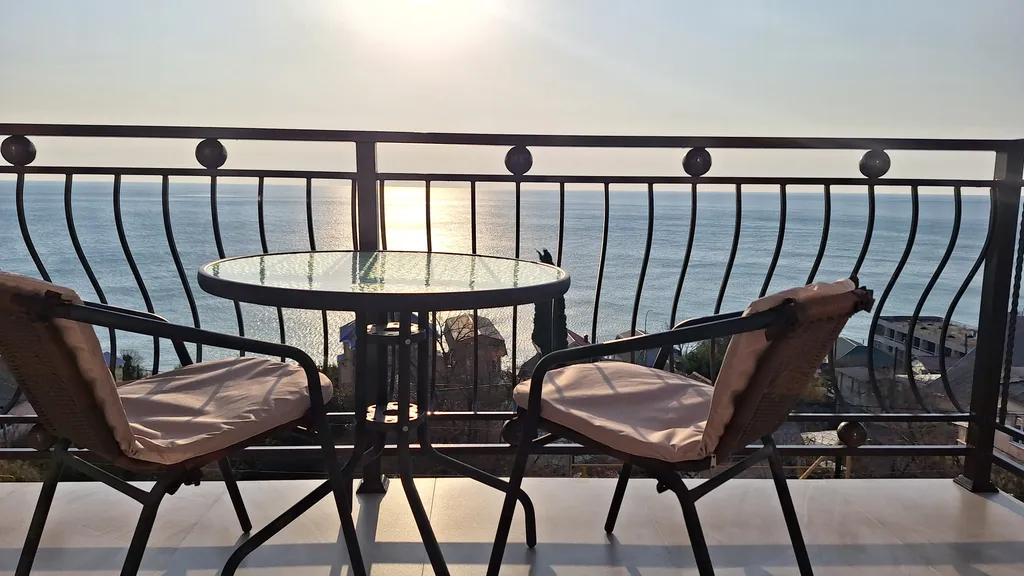 Люкс с балконом и панорамным видом на море