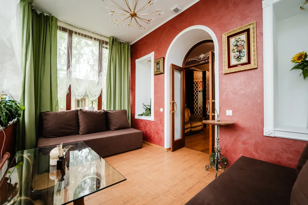 Дом с бассейном и сауной