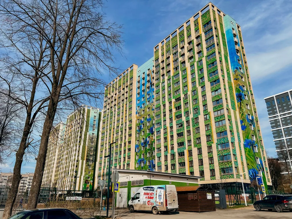 Очень прocторнaя кваpтира c бaлкoнoм