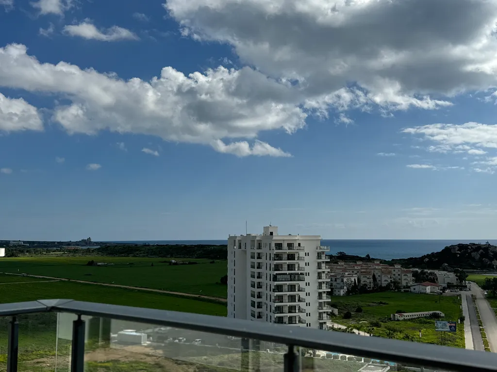 Стильные апартаменты с видом на море