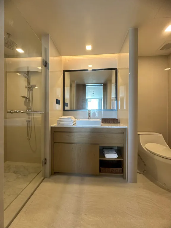 Най Харн 5* номер с супер большой кроватью