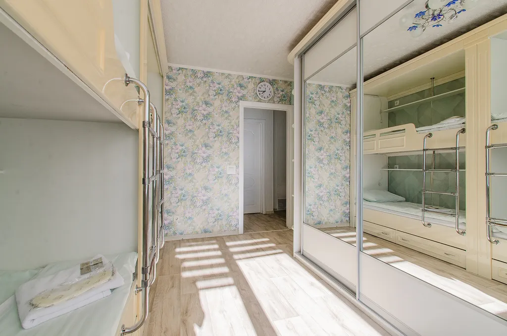 Двухкомнатные апартаменты возле ортопедии