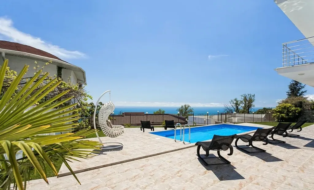 Коттедж Шикарная вилла в Массандровском парке — Ялта