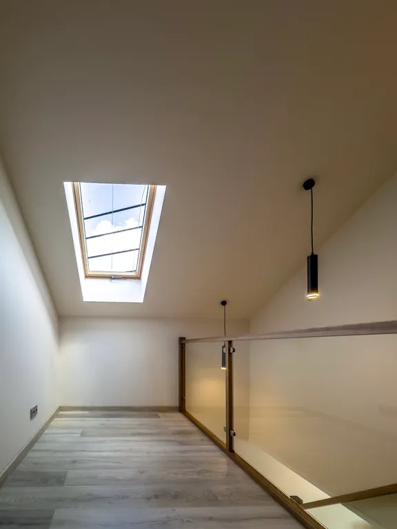 Дизайнерские 2-уровневые апартаменты в 5 минутах от моря